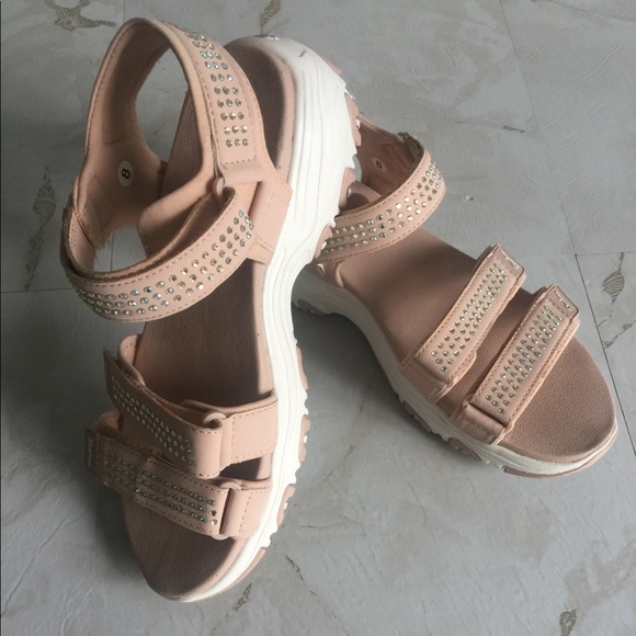 Skechers Shoes - Skechers Size 8 Women’s Yoga Foam Sandals Pink